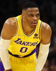 炸金花规则-詹眉韦少通电话誓要携手共进 湖人还要交易吗？